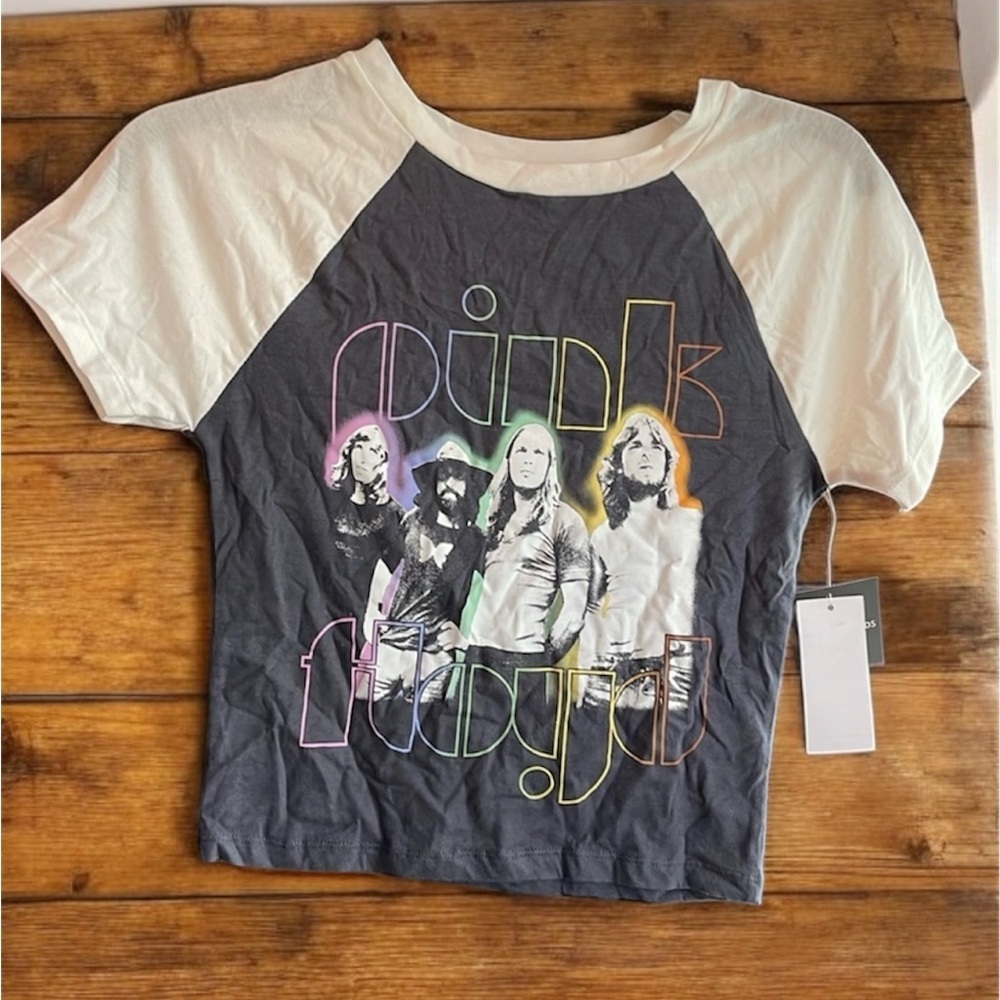 Grayson Threads Graphic top